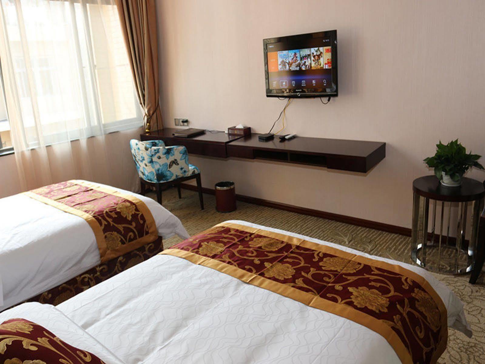 Business Hotel 3*