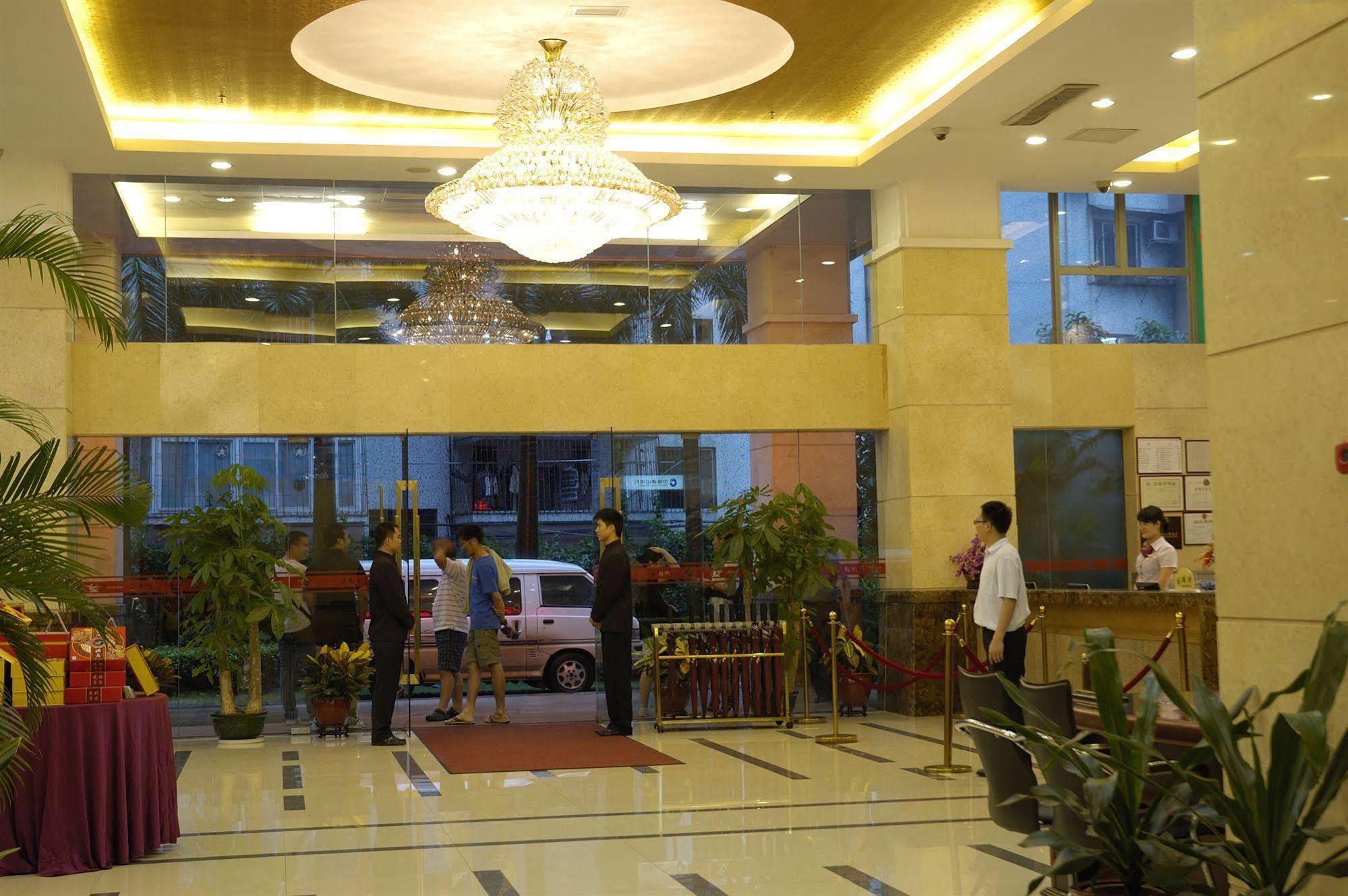 Pa Zhou Plaza Hotel