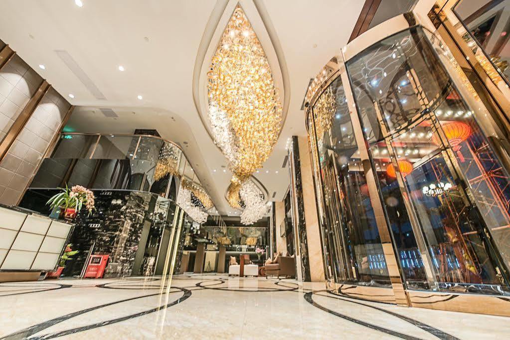 Days Hotel By Wyndham Guangzhou Yijiang Hotel 4*