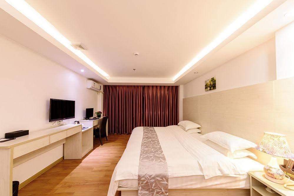Yimi Baogang Dadao Station Branch 3* Guangzhou