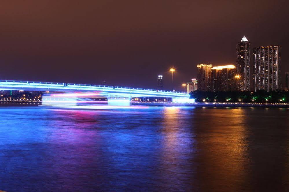 Xingyi International Service Apartment