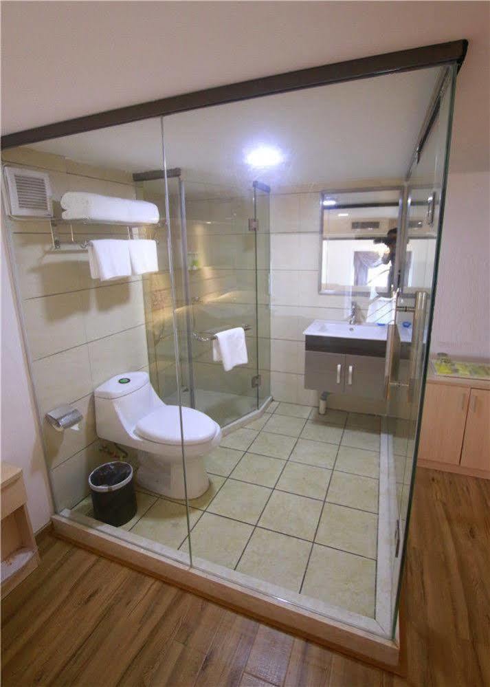 Aoyinsi International South Railway Station Aparthotel Guangzhou