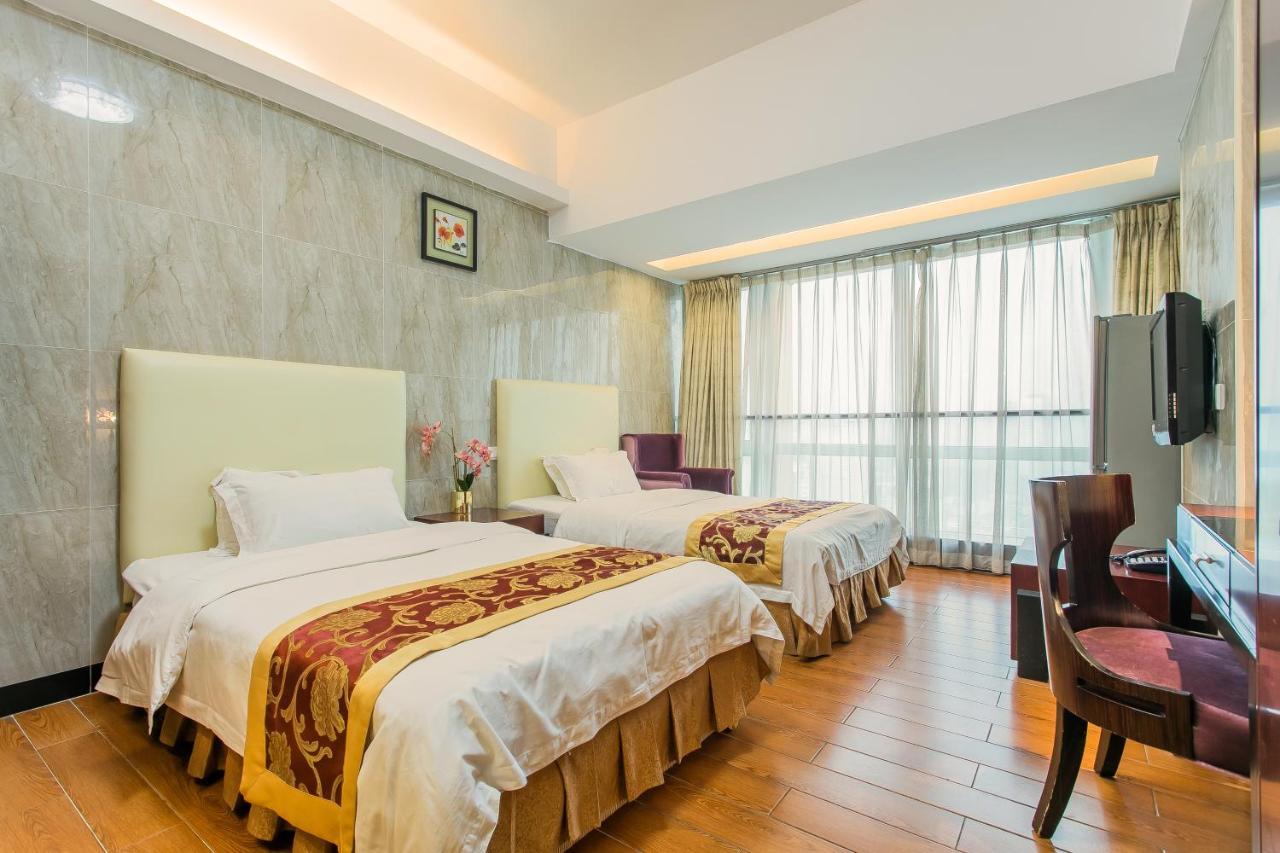 Grand Continental Apartemen