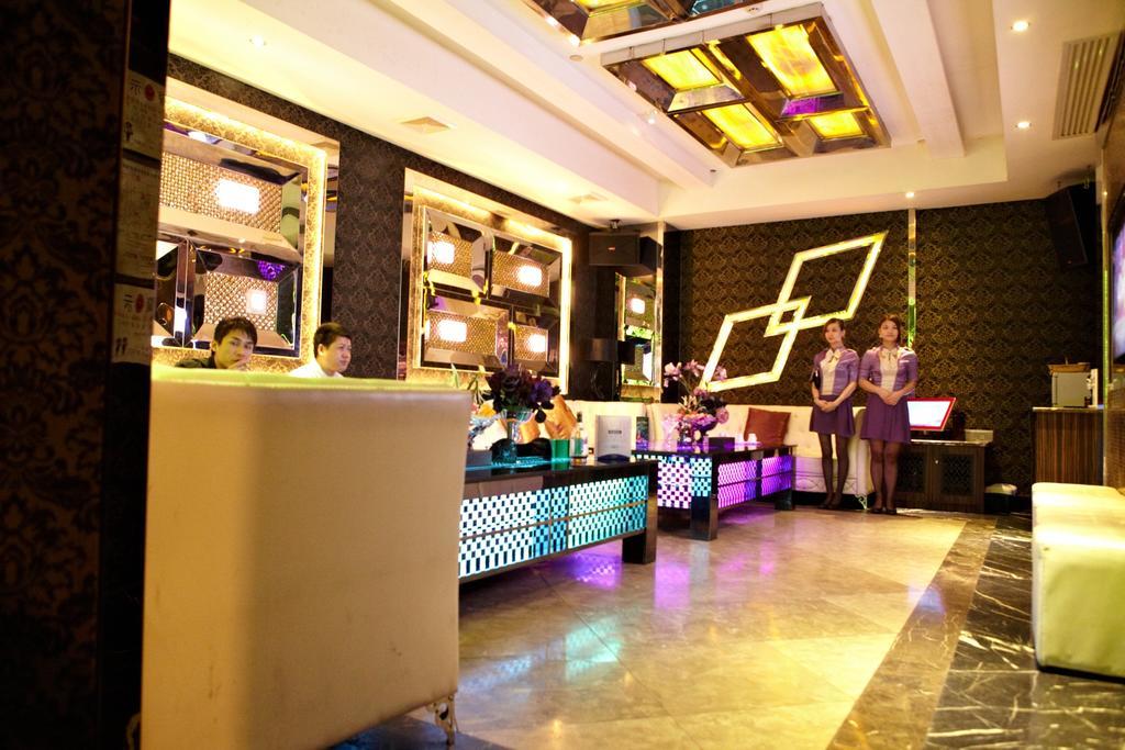 Hotel Yuekai 4*