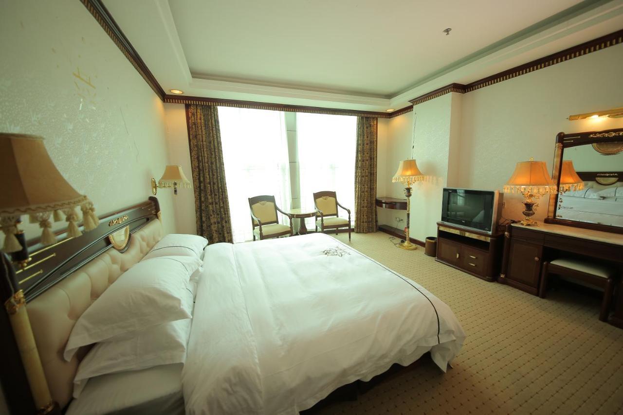 W.y. Lera Hotel 4*