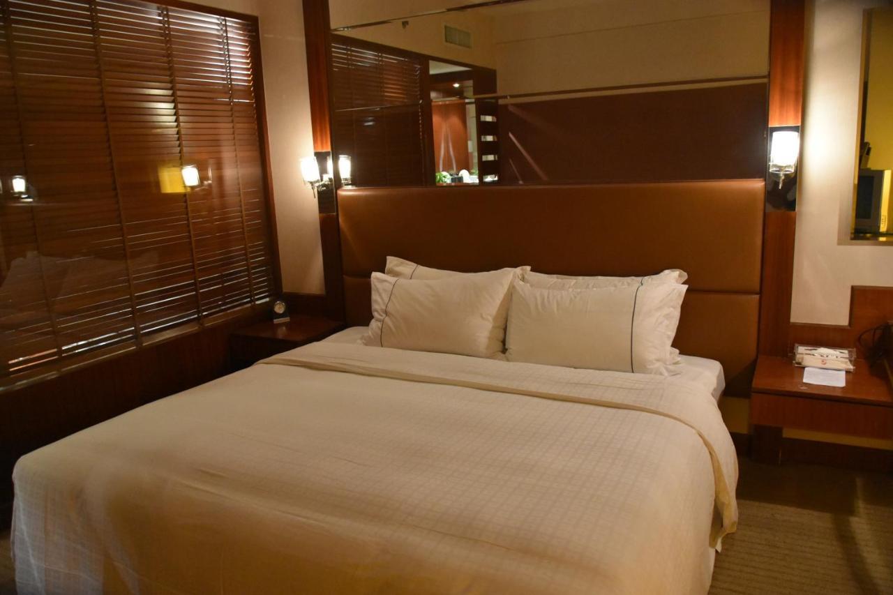 Dongyue 3* Guangzhou