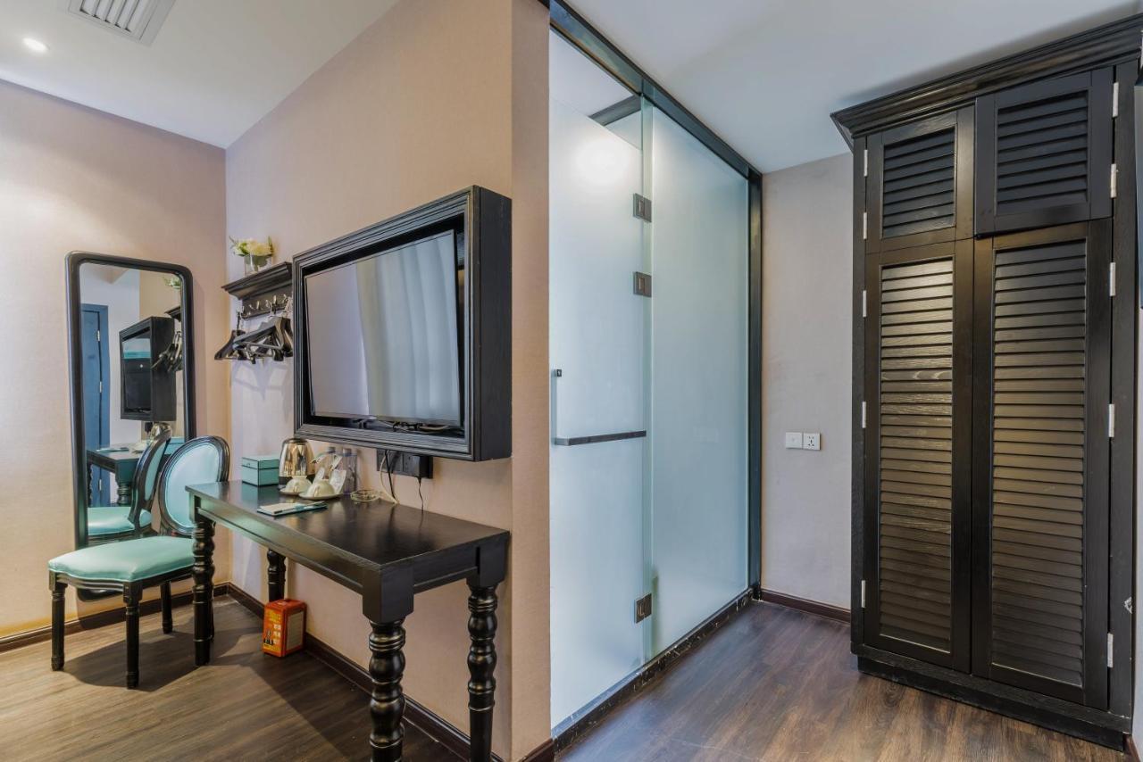 Hotel Xana Martyrs Subway Station Branch 3*