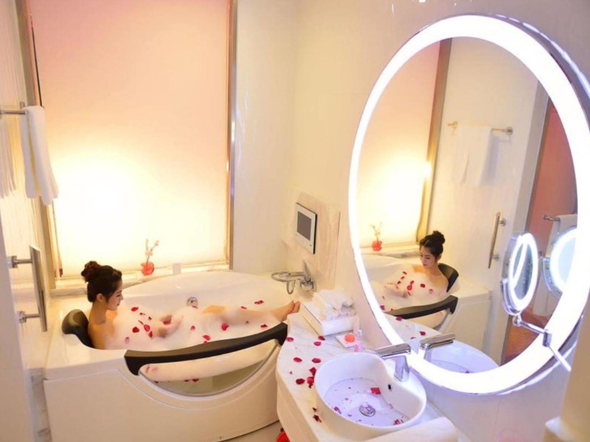 Flower Love Hotel Canton