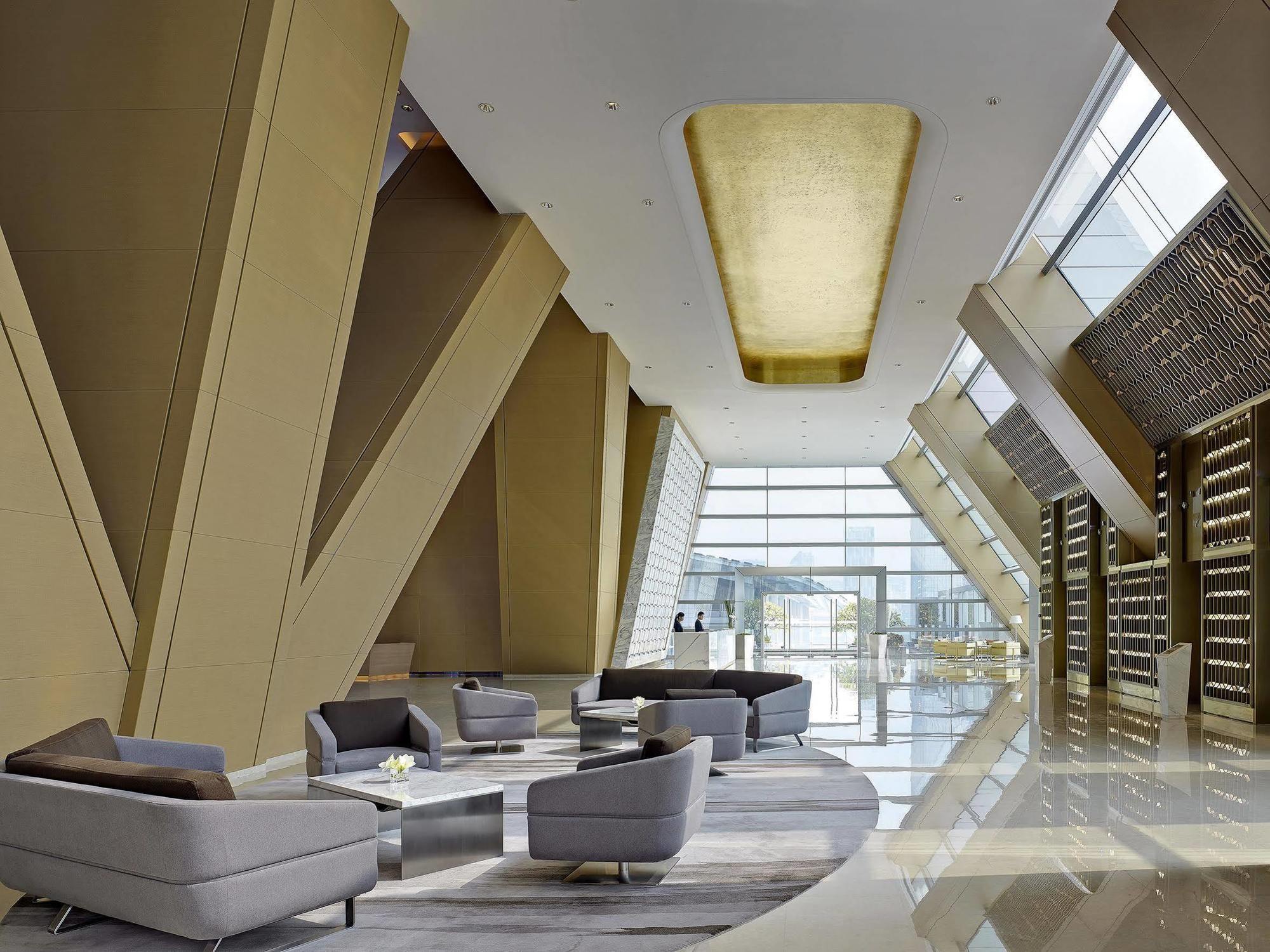 Langham Place - Walking Distance To Fair & Overseas Buyers Registration Service Hotel Guangzhou