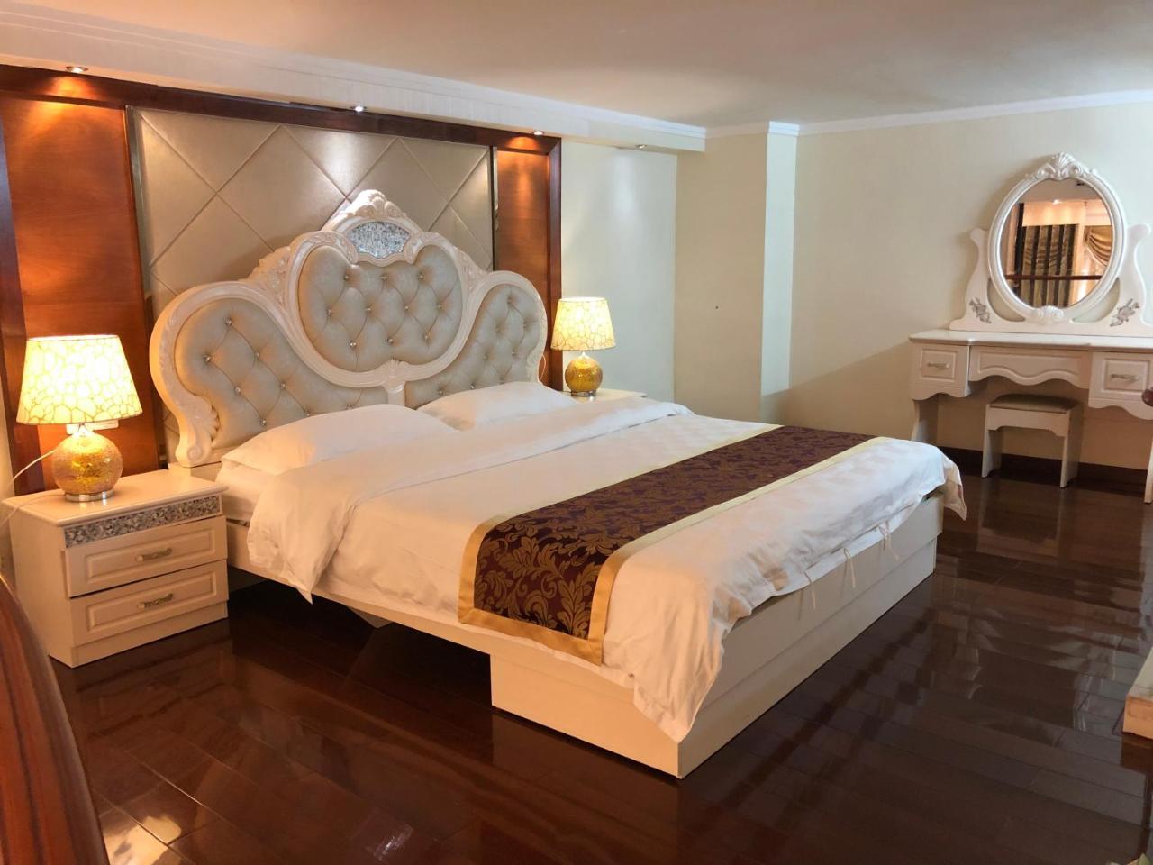 Apartemen Louidon Mega Of Kam Rueng Plaza - Sunshine *