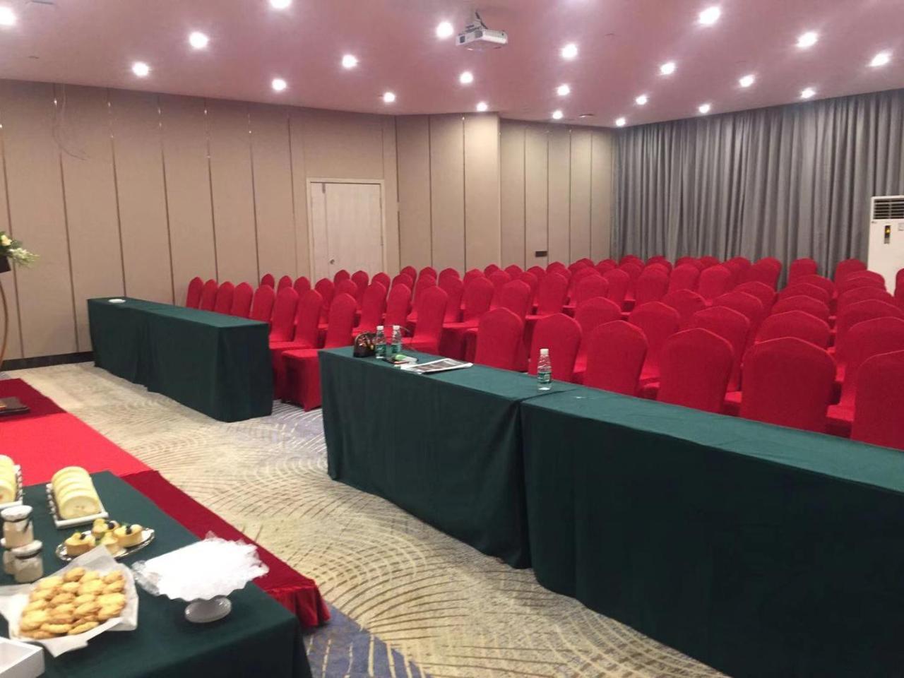 Hotel Echarm International Tower Pazhou Convention And Exhibition Center Lujiang Subway Metro Branch - Free Shuttle Bus To Fair Complex During Fair Period 4*