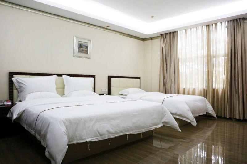 Hotel Jianyi 3*