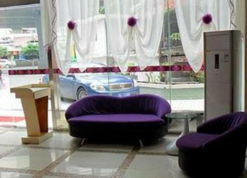 V8 Zhanqianlu Hotel