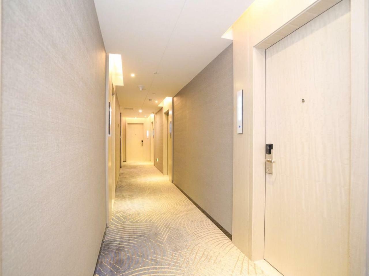 Echarm International Tower Pazhou Convention And Exhibition Center Lujiang Subway Metro Branch - Free Shuttle Bus To Fair Complex During Fair Period Hotel Guangzhou