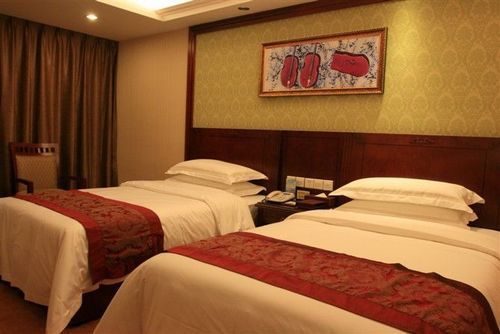 Vienna Yunbao Hotel Guangzhou