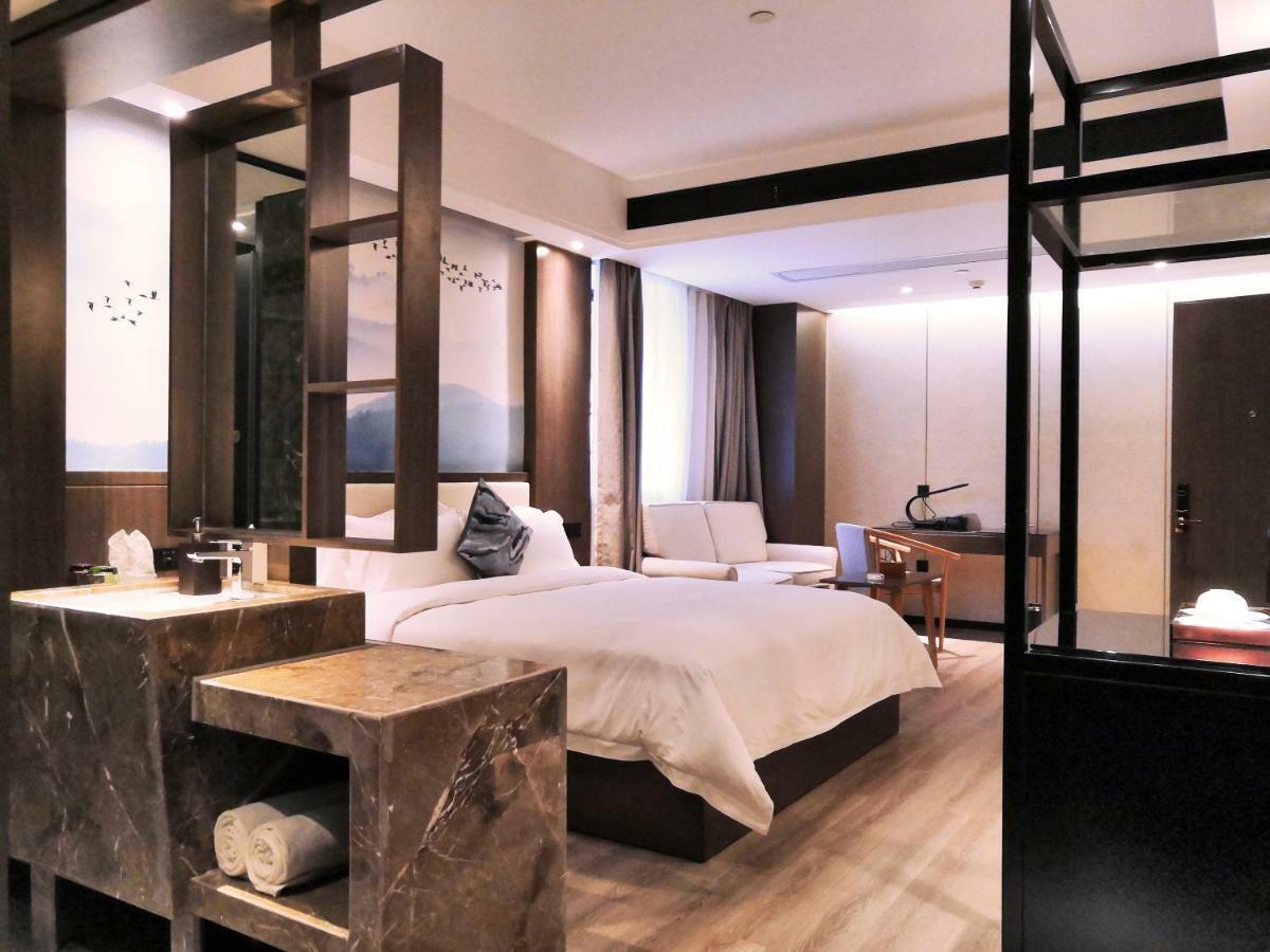 Hotel Paco Tiyuxilu Metro Guangzhou-free Shuttle Bus During Fair 4*