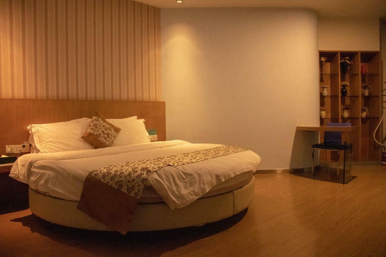 Hotel Landscape Fashion East Station 3*