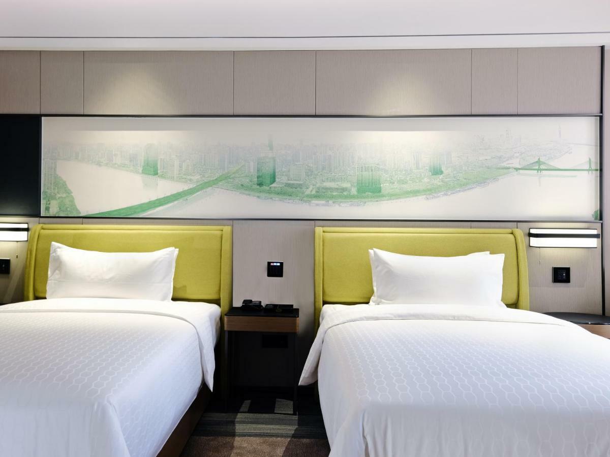 Hampton By Hilton Dongxiaonan Hotel 4*