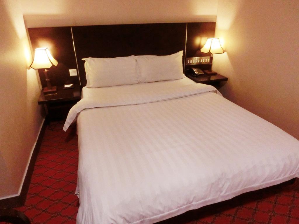 Hotel New 2*