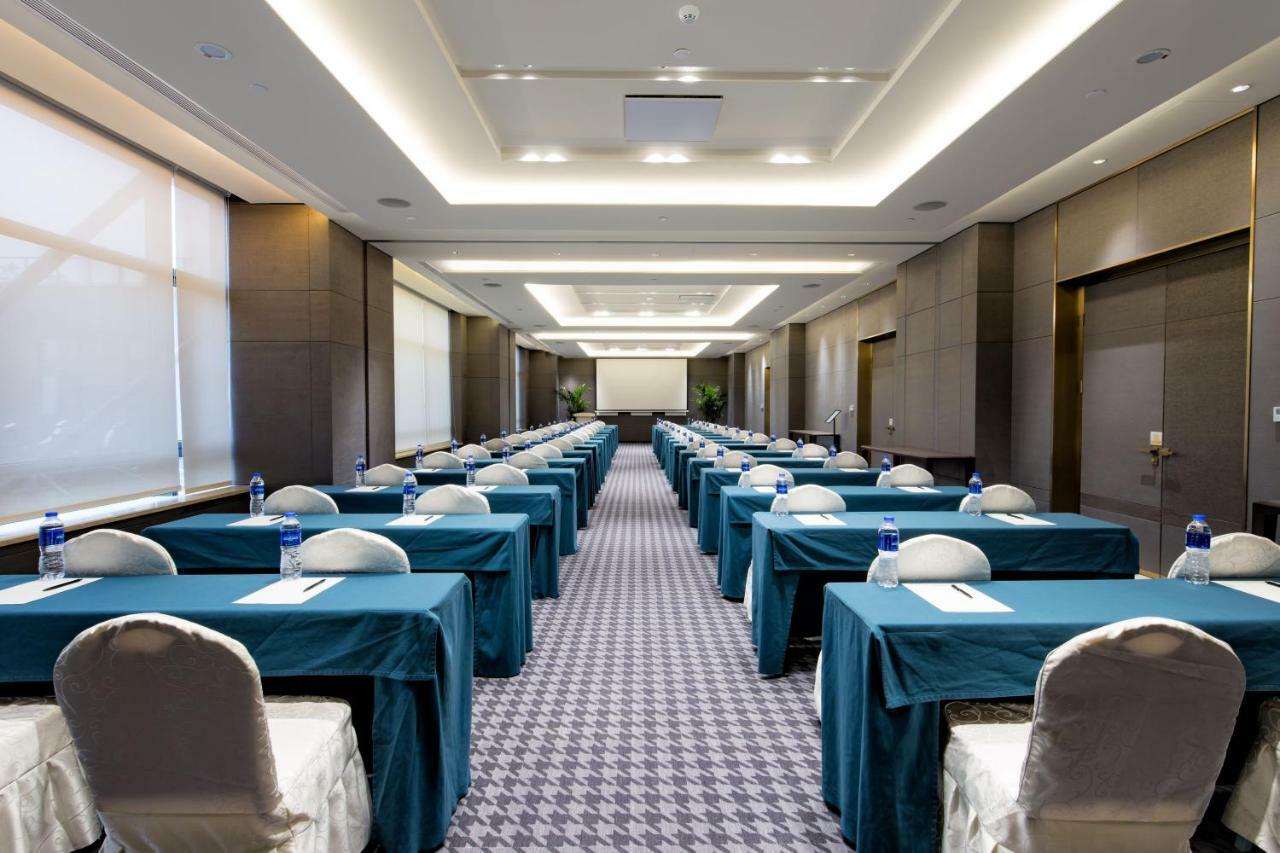 The Mulian Science Wanda Plaza Hotel 5*