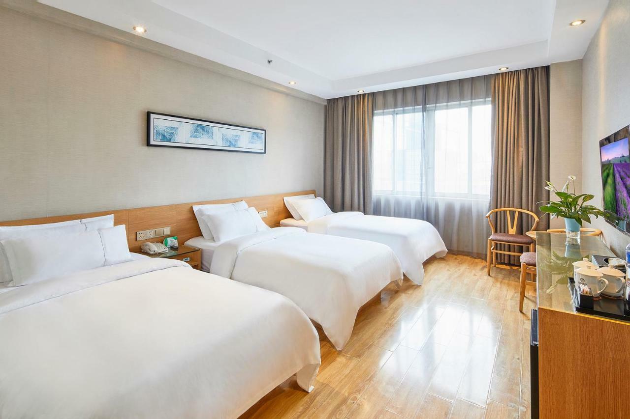 Insail Railway Station Hotel 3*