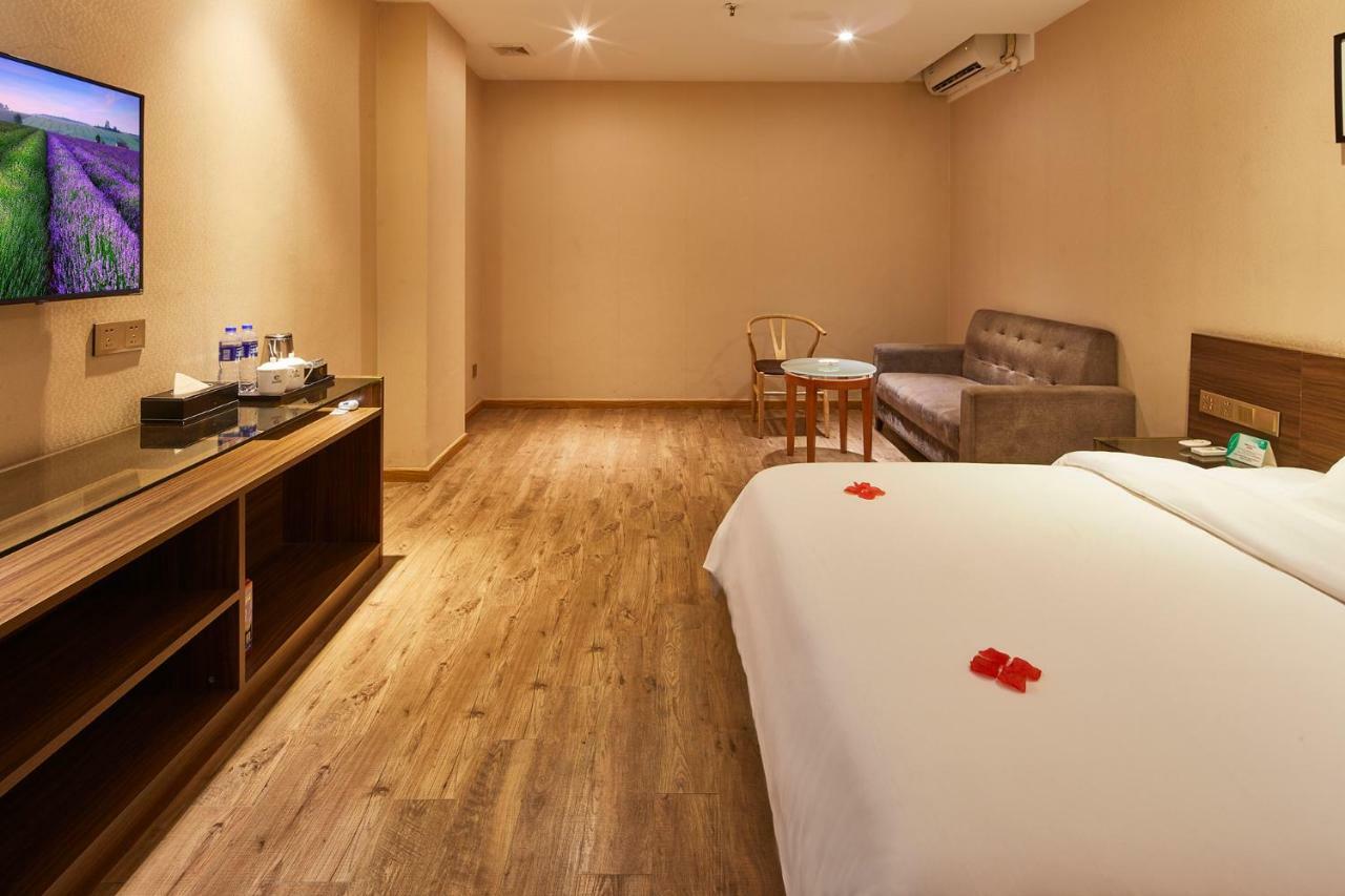 Hotel Insail Railway Station 3*