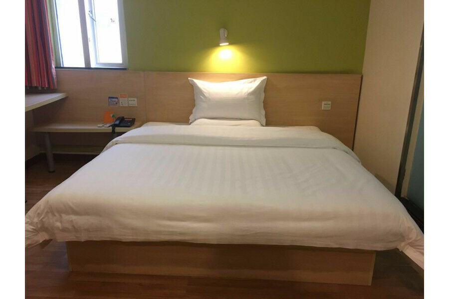 Hotel 7 Days Inn 2*