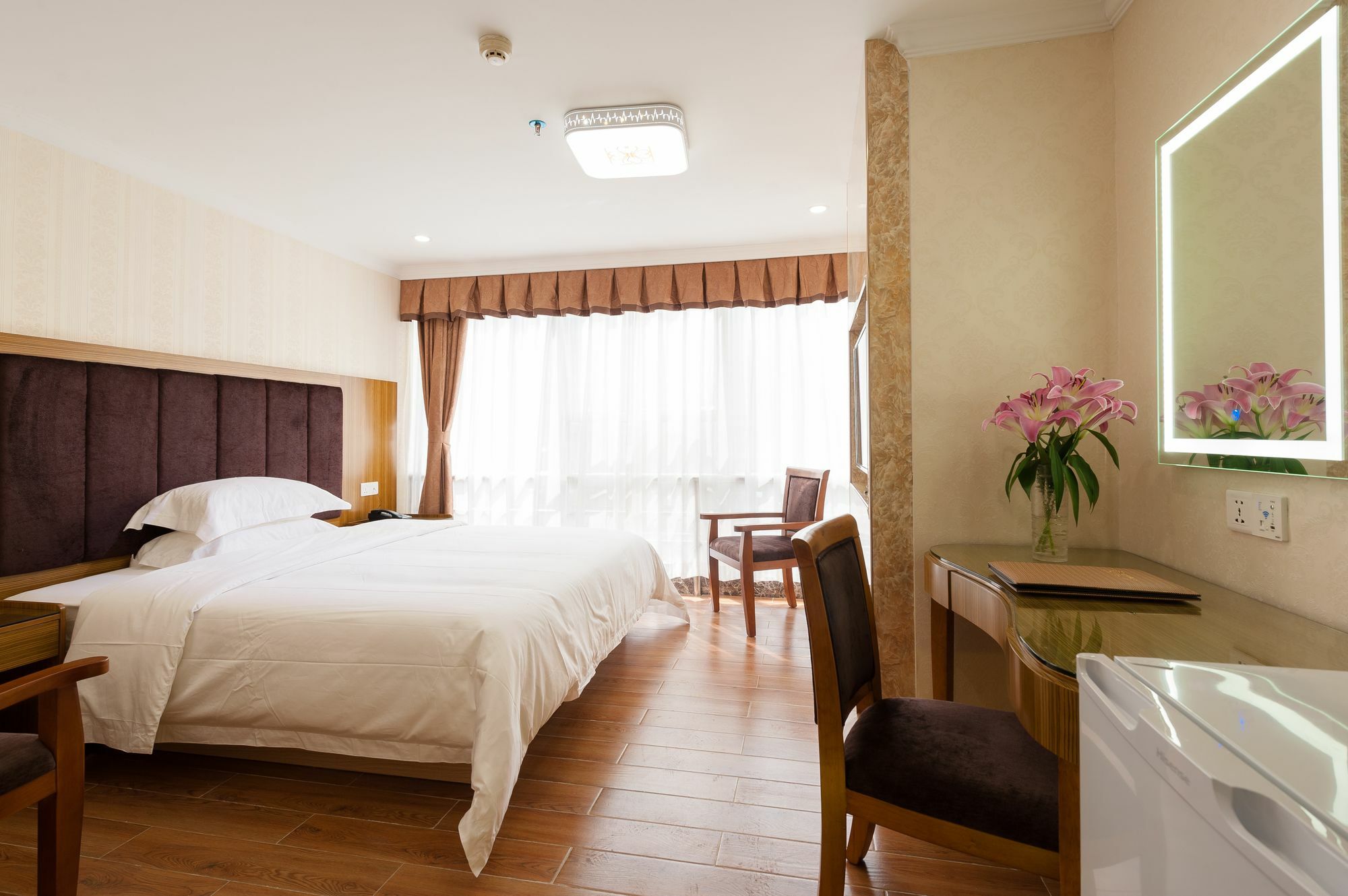 Hotel Compass