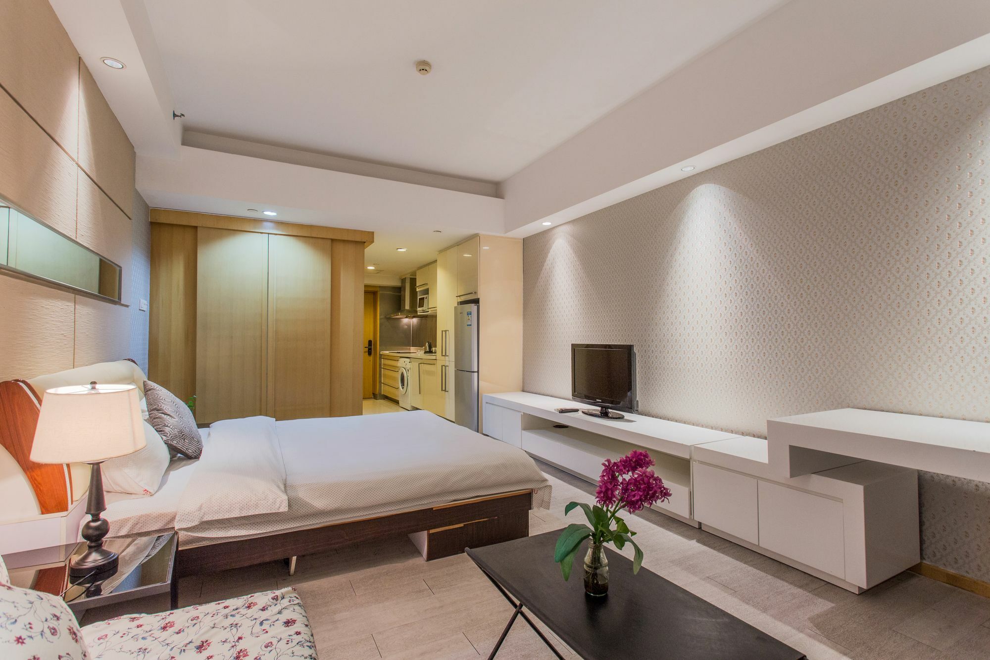 Yoyo Wales Apartment *