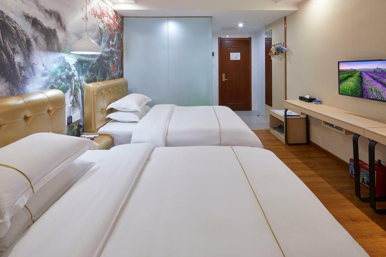 Hotel Insail Airport Road 4*
