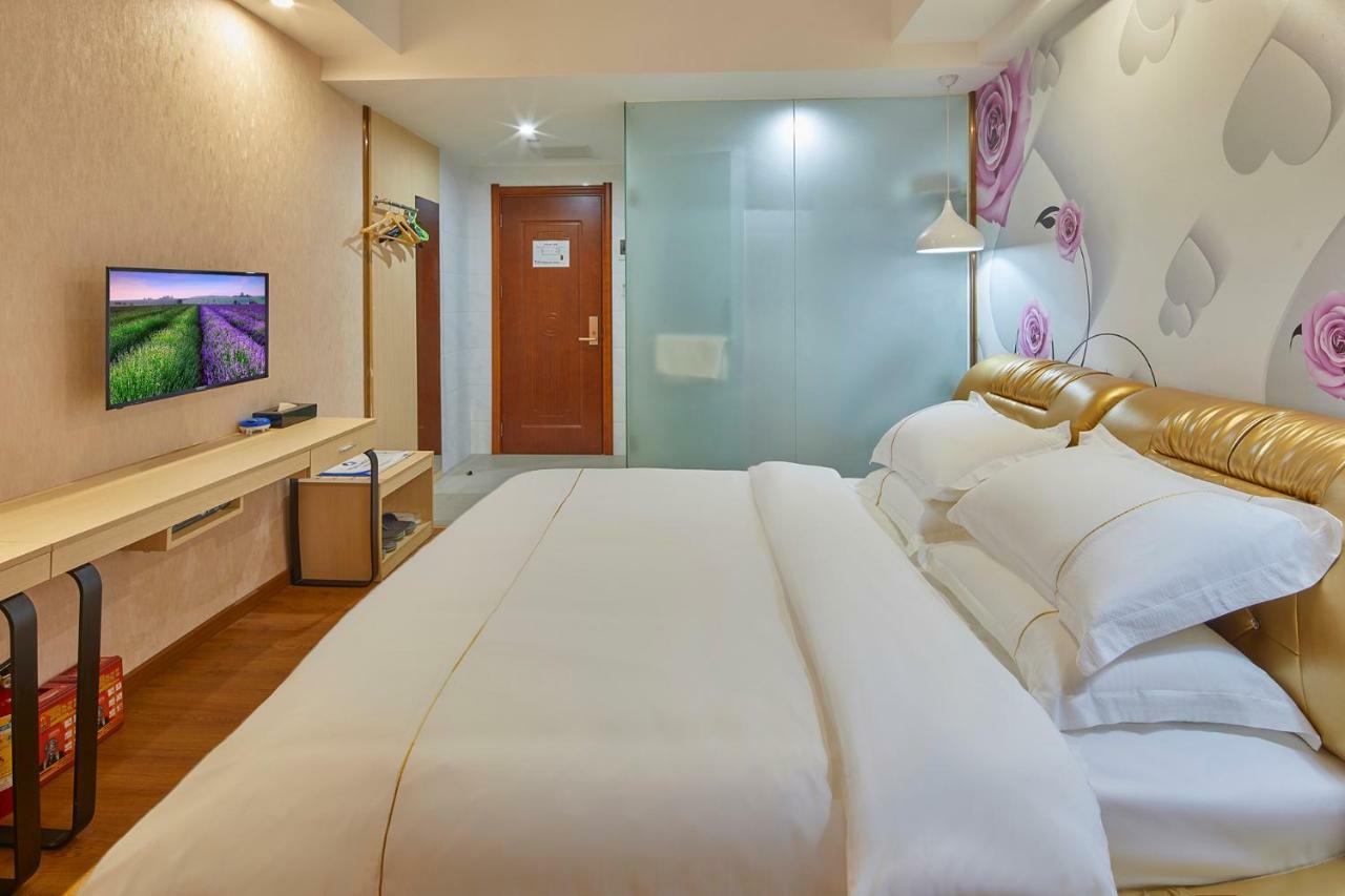 Hotel Insail Airport Road 4*