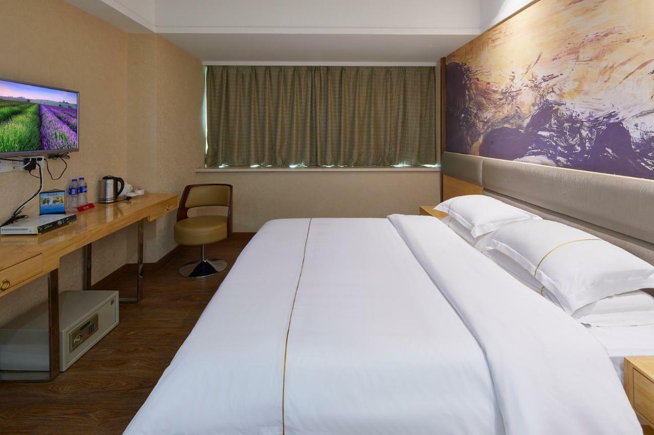 Insail Airport Road 4*