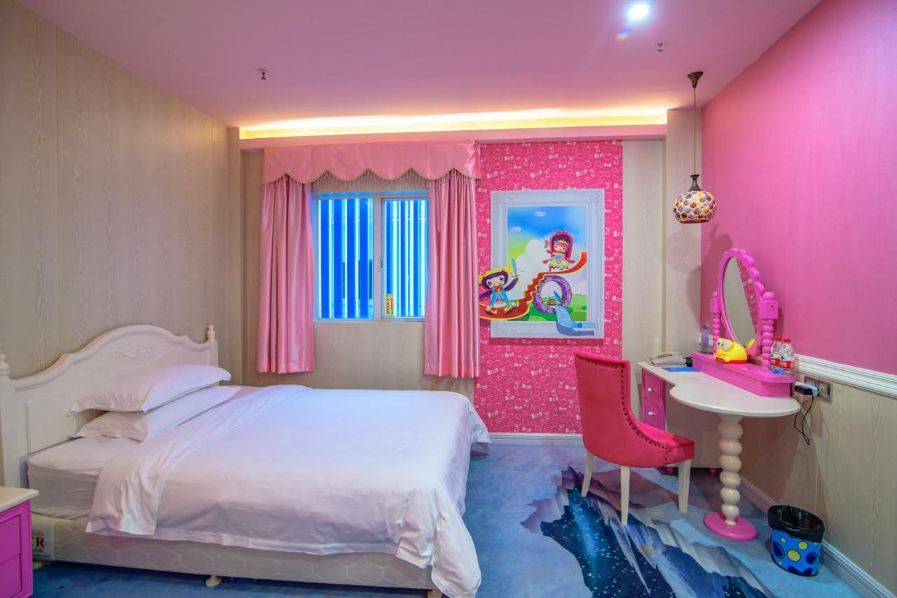 Atlantis Family Hotel