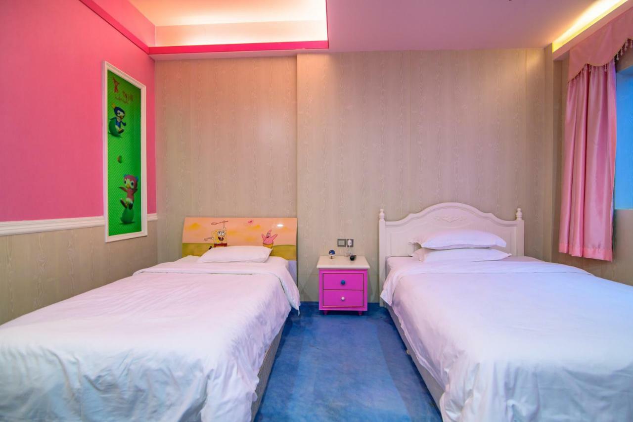 Atlantis Family Hotel