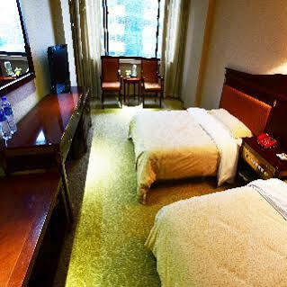 Kaiserdom Huayue Hotel