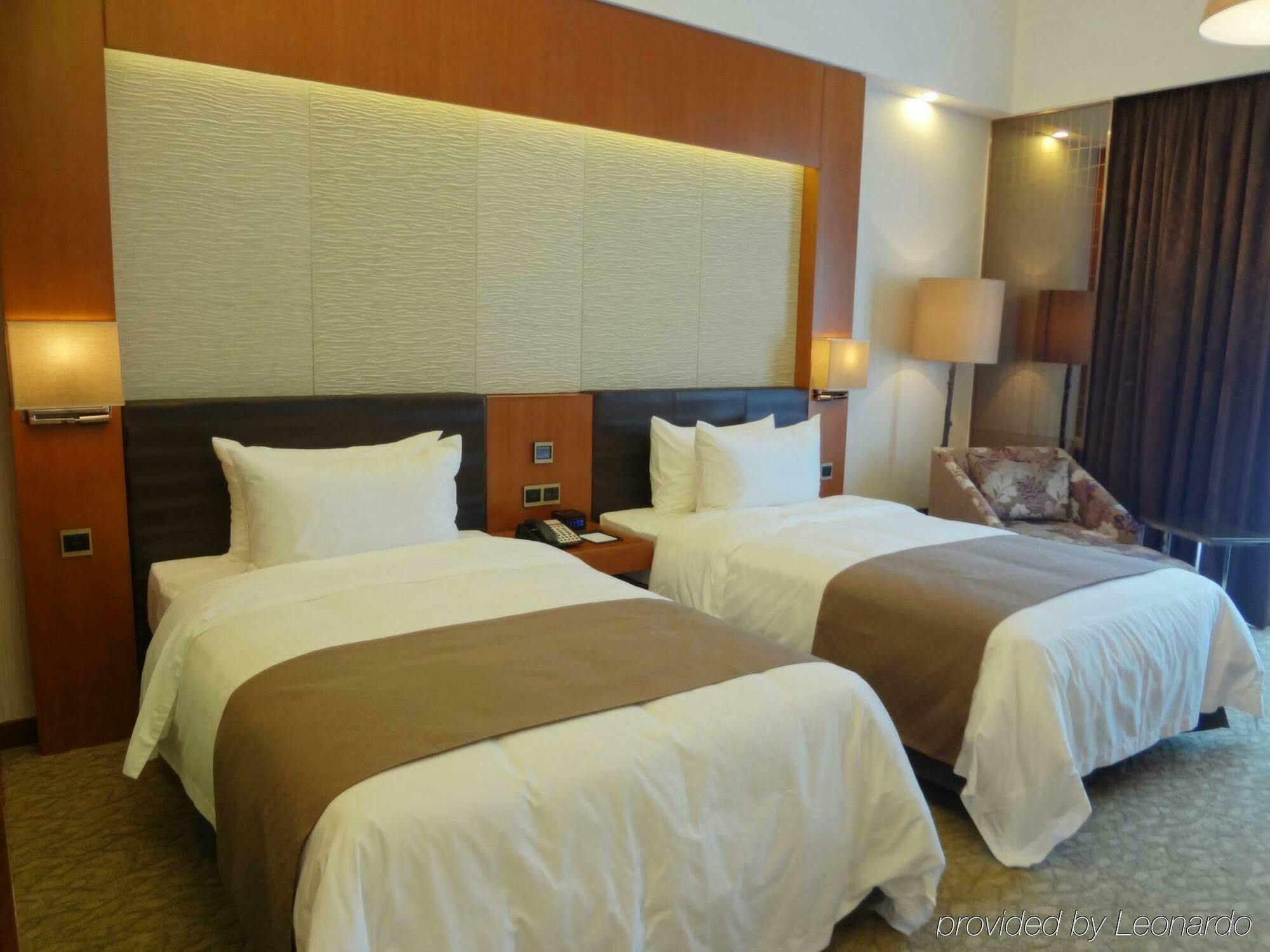 Vanburgh - Free Shuttle Bus Transfer During Fair Hotel Guangzhou