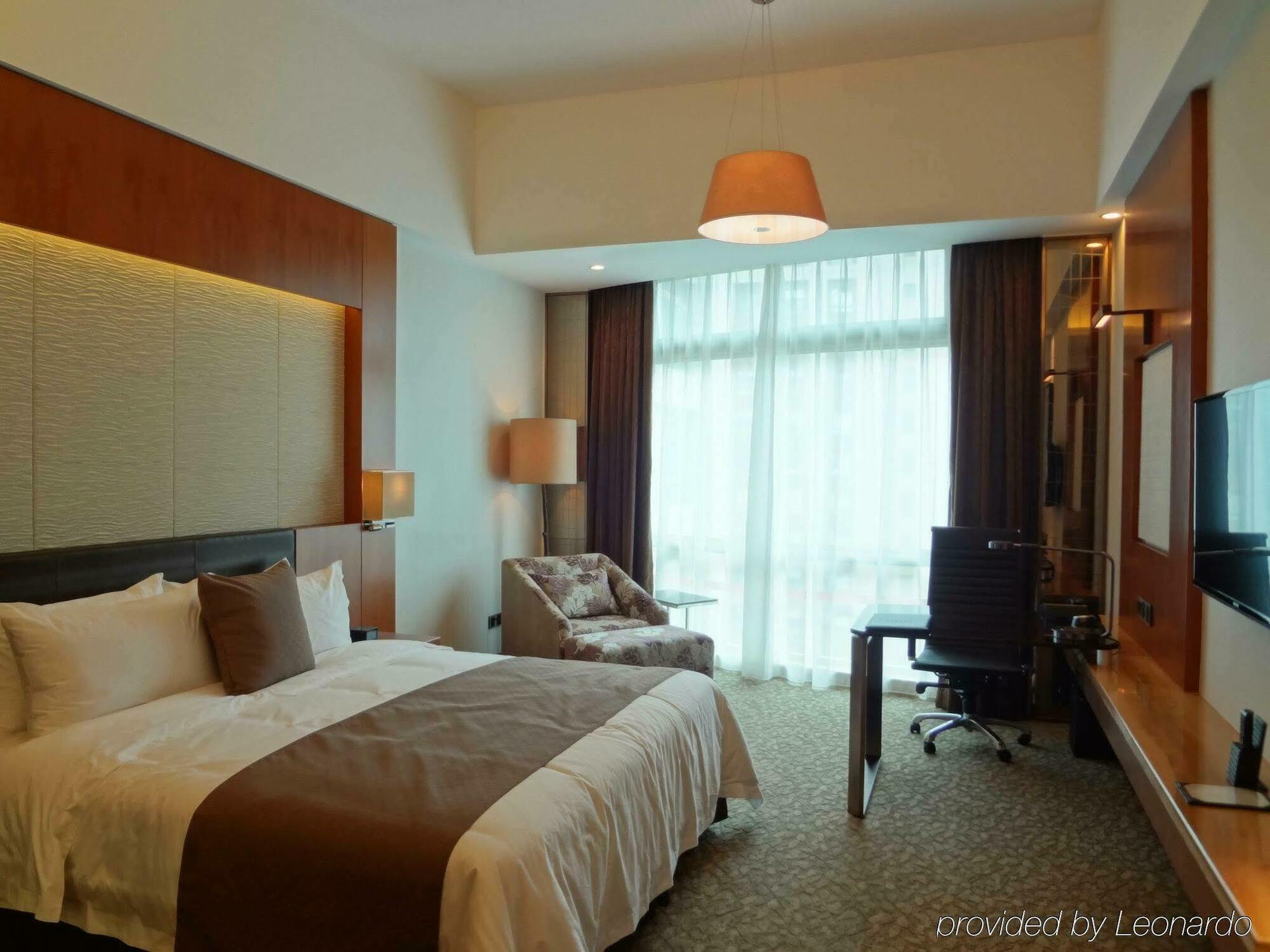 Vanburgh - Free Shuttle Bus Transfer During Fair Hotel Guangzhou
