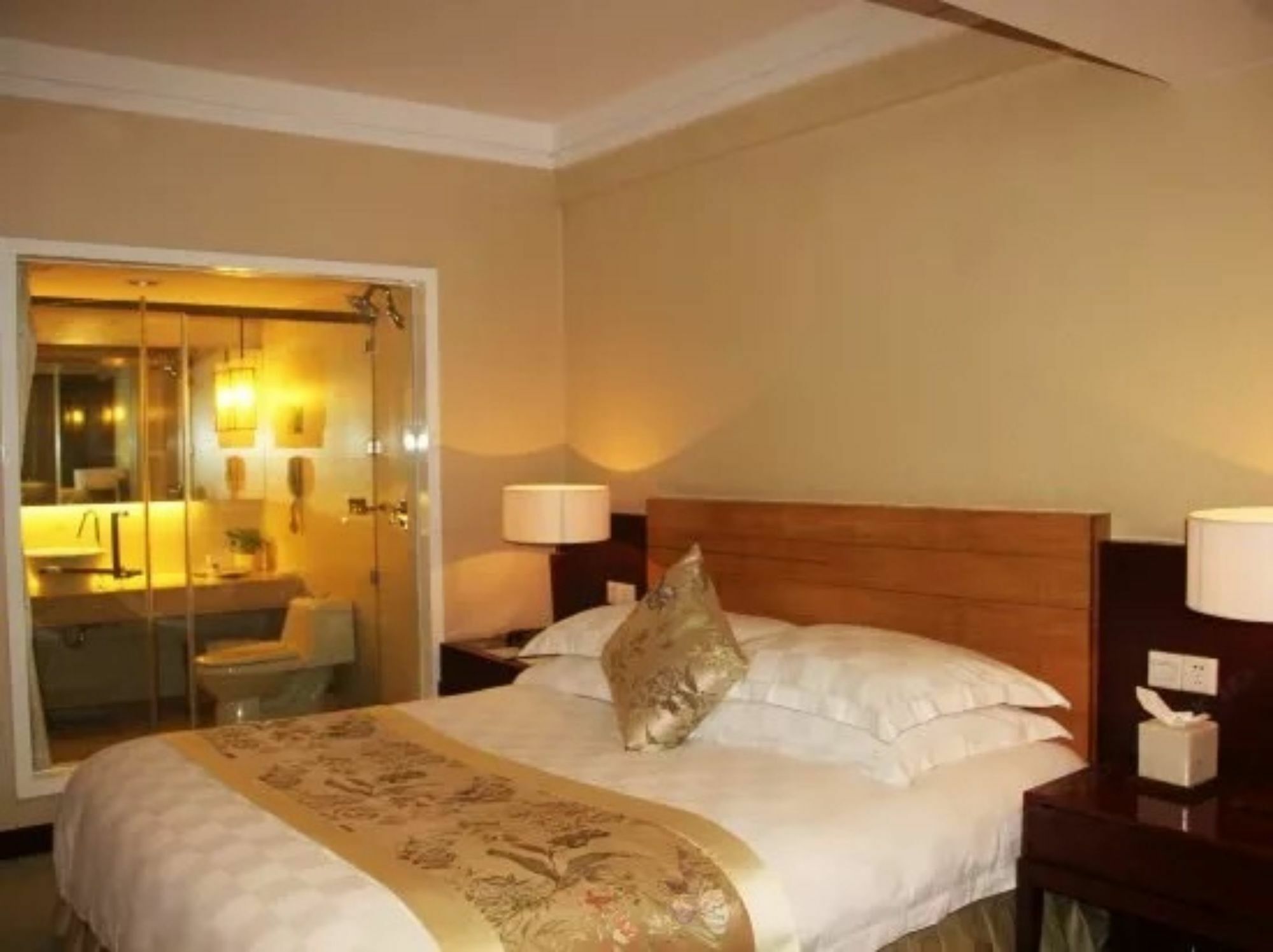 Hilton Garden Inn Guangzhou Tianhe - Free Shuttle Bus To Pazhou During Canton Fair Period And Buyers Registration Counter Available Guangzhou