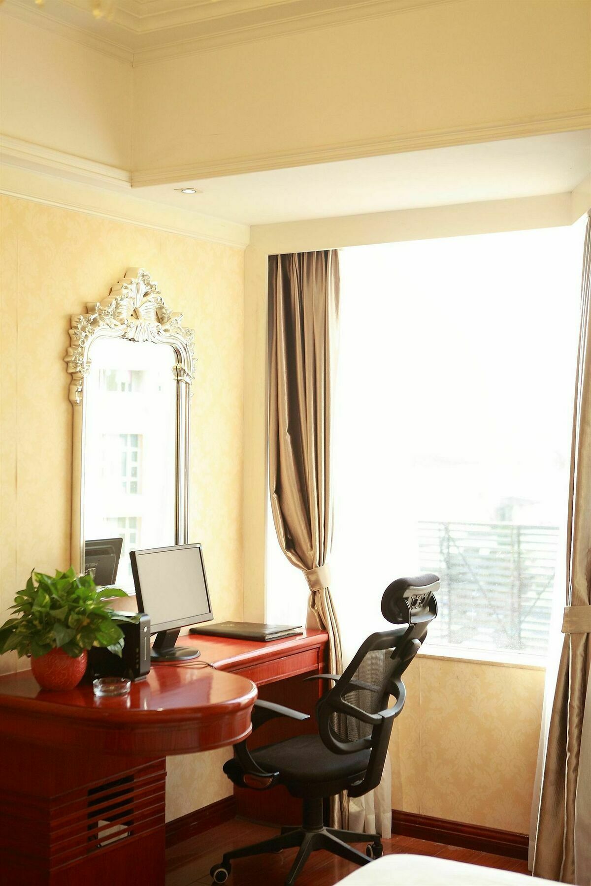Bluesky Hotel