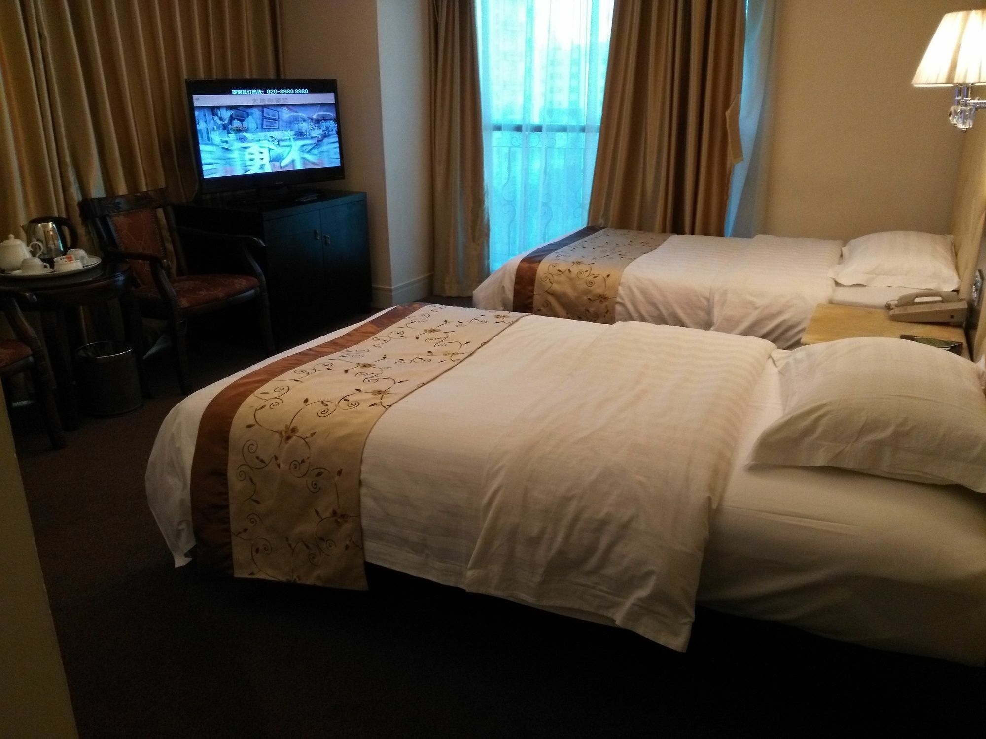 Shipai Hotel 3*