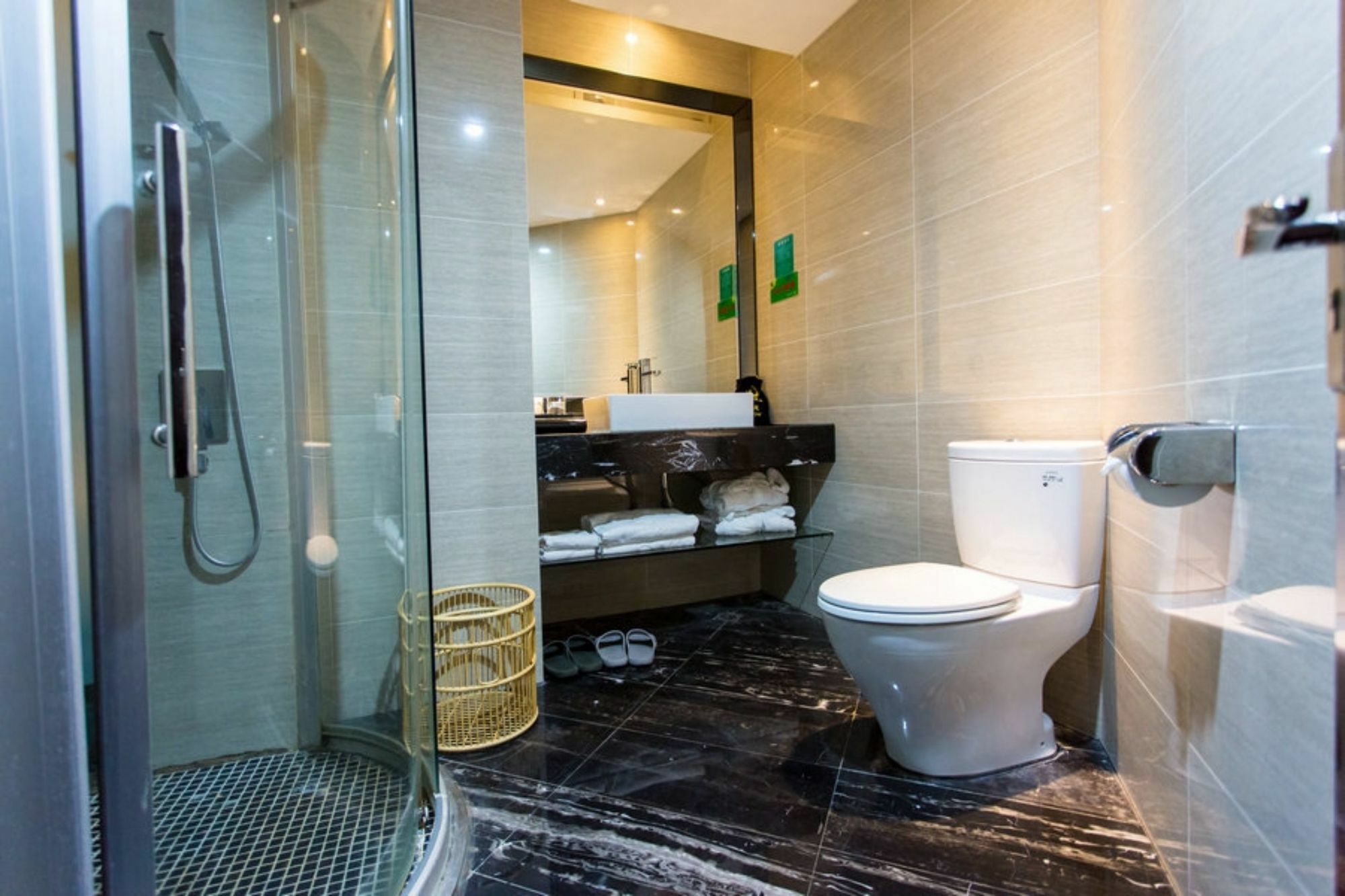 Yuean Chimelong Branch Hotel 3*