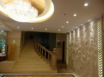 Super 8 Railyway Station Hotel 2*