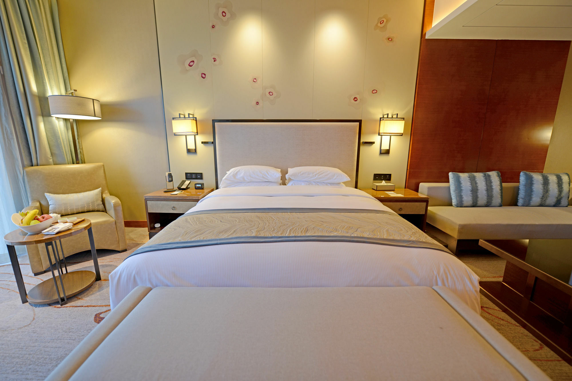 Hotel Doubletree By Hilton Science City-free Shuttle Bus Service During Fair Period Canton
