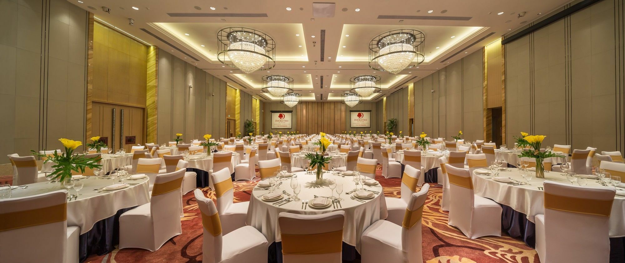 Hotel Doubletree By Hilton Science City-free Shuttle Bus Service During Fair Period