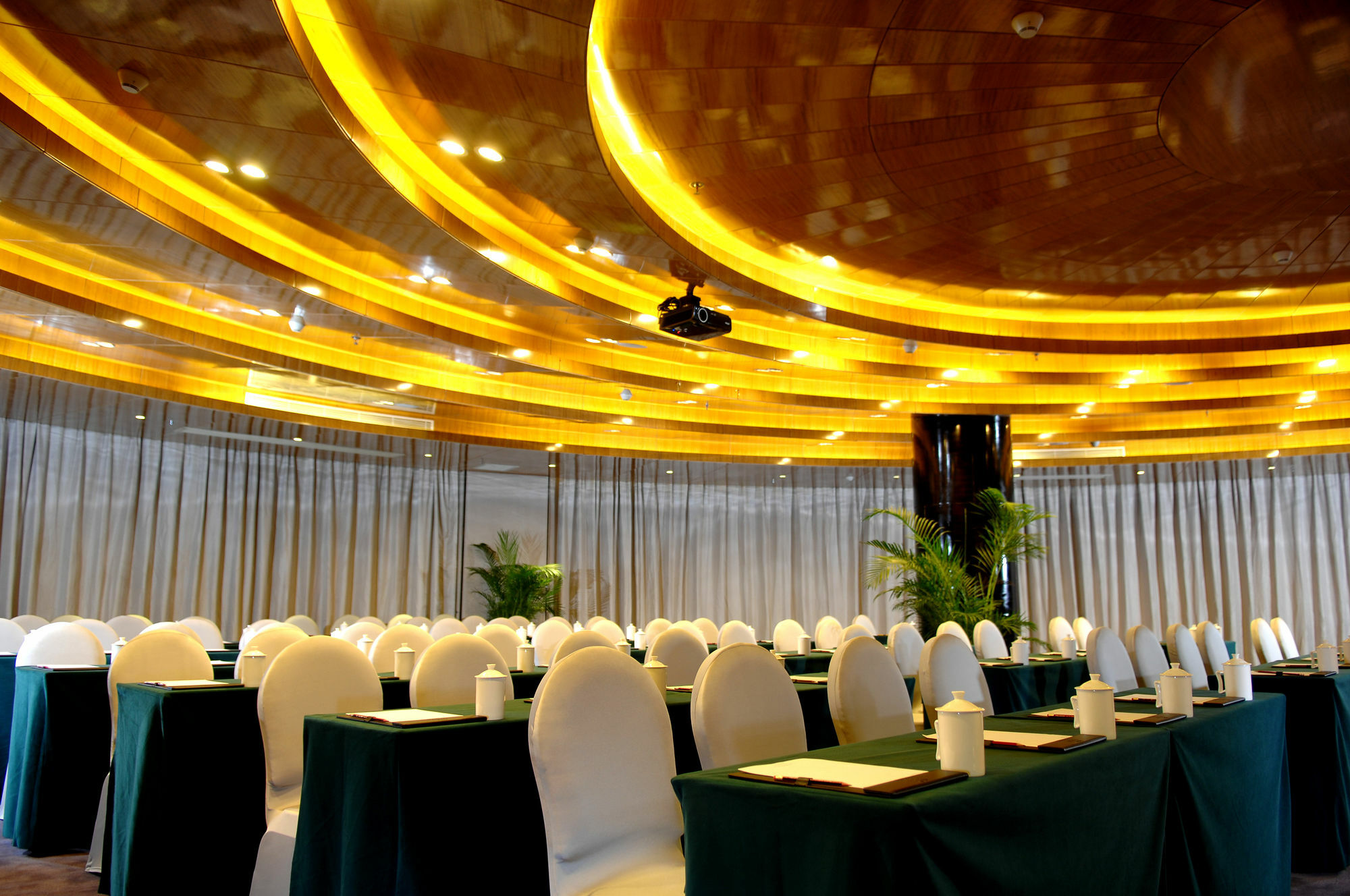 Haoyin Gloria Plaza 4*
