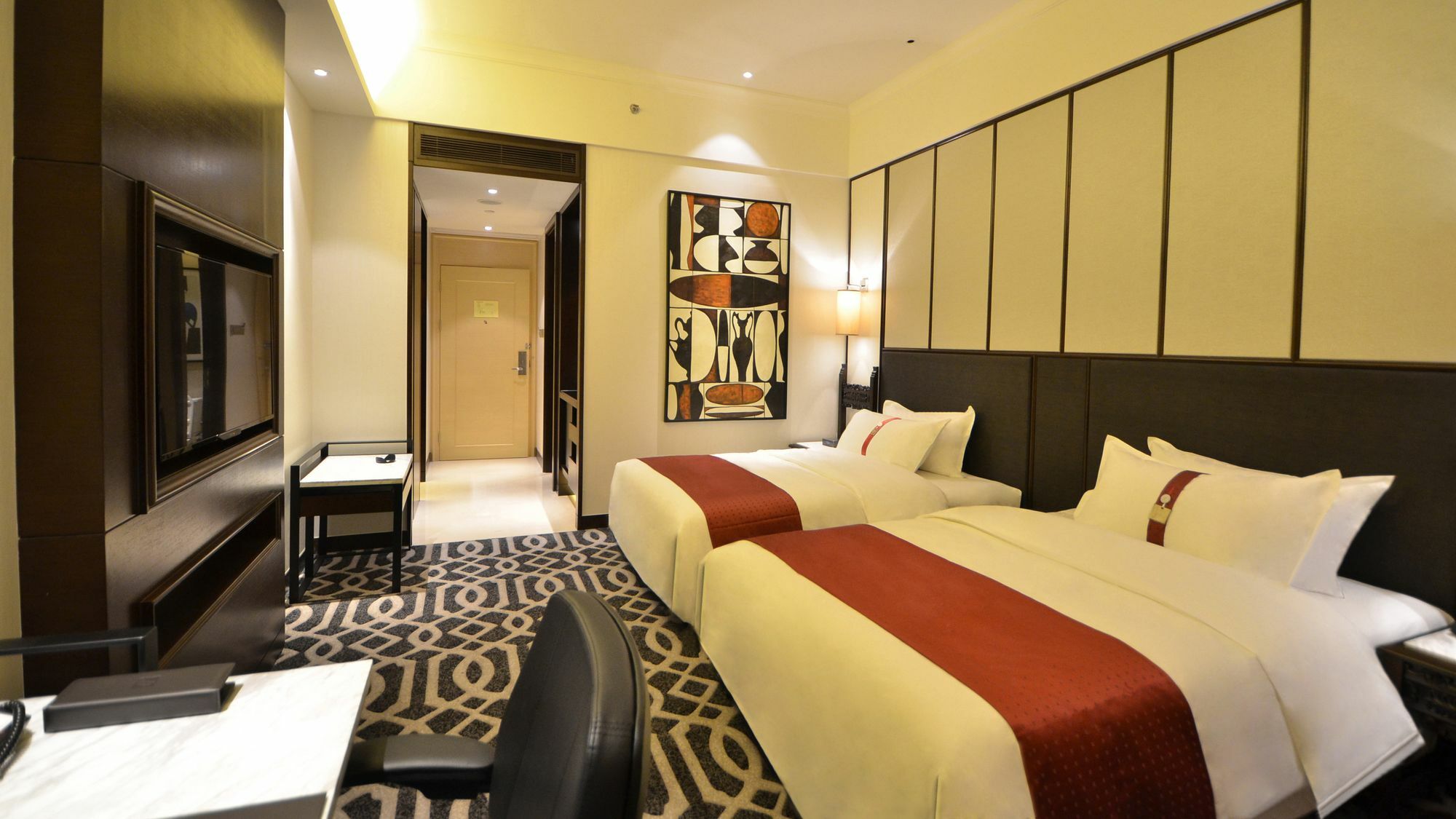 Hotel Airport 4*