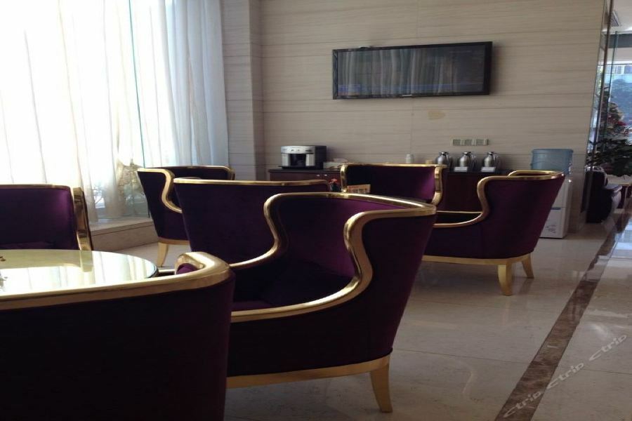 Yinfeng North Station Branch, Huacheng Road Subway Station Branch Aparthotel