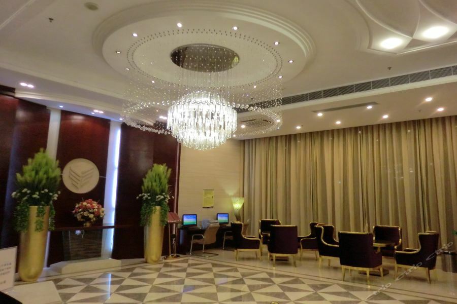 Yinfeng North Station Branch, Huacheng Road Subway Station Branch Aparthotel