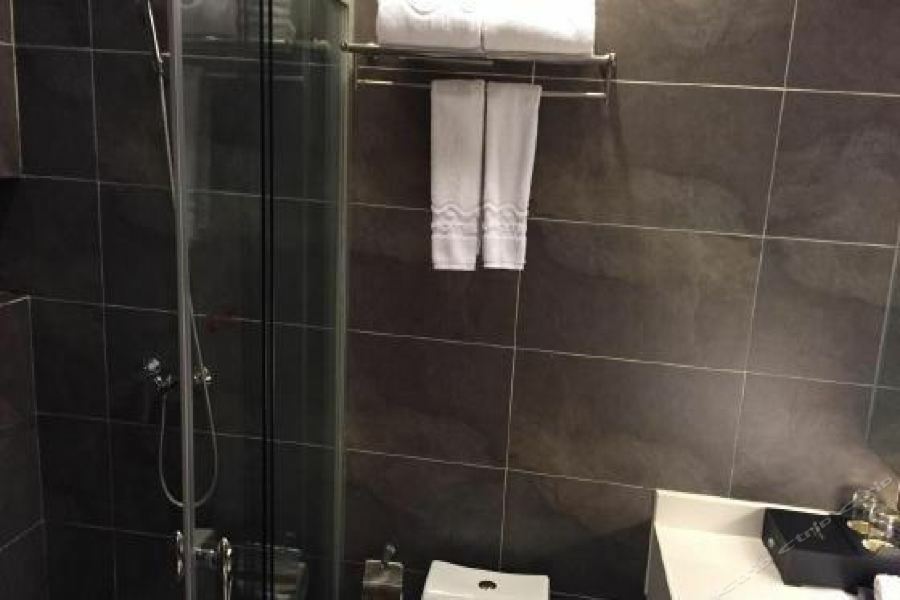 J-hotel 3*