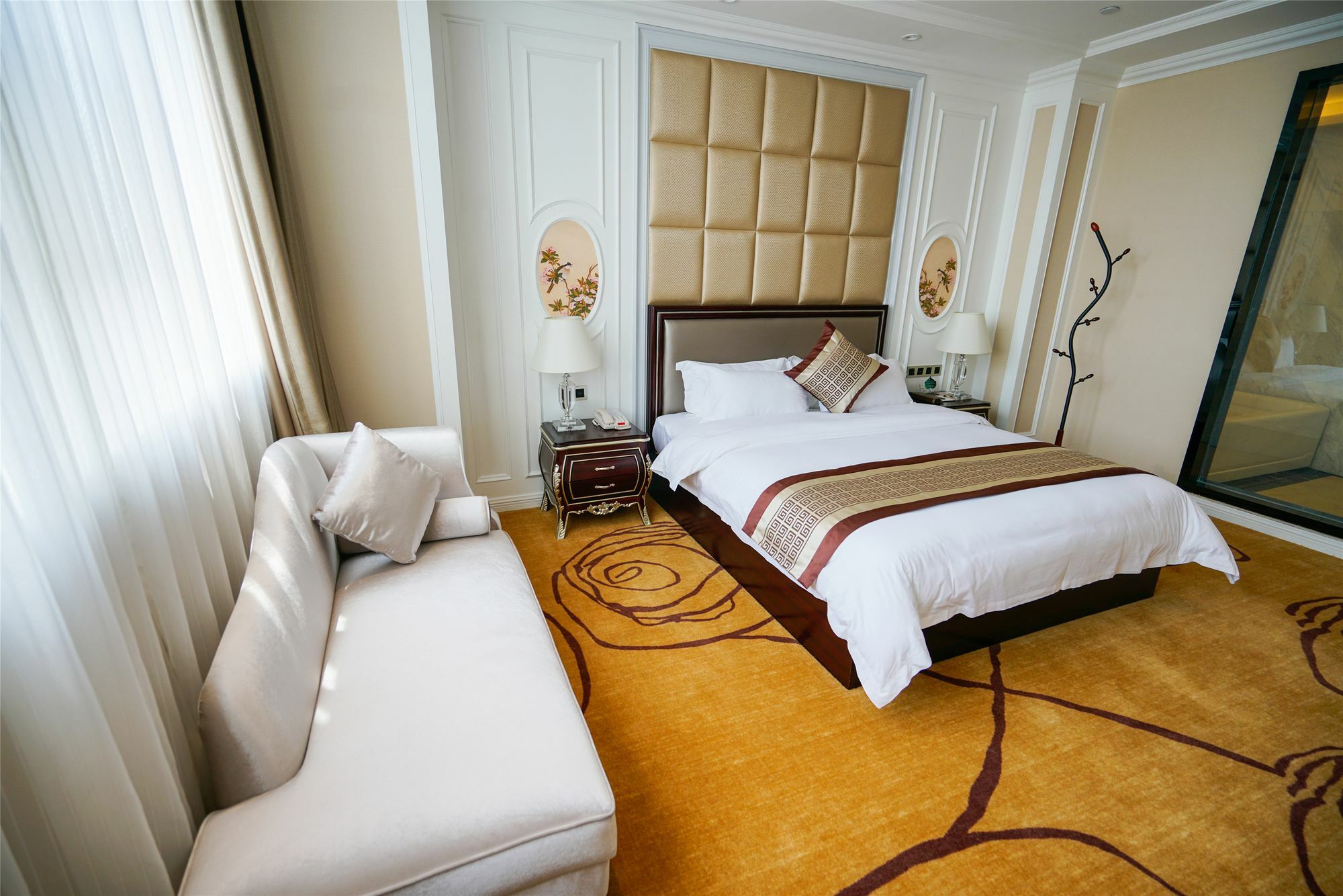 Winner Hotel 3*